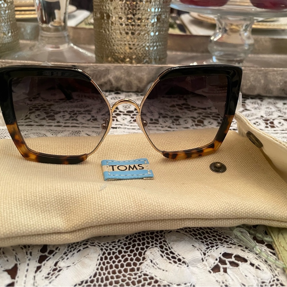 NEW TOMS - WOMENS TULUM SUNGLASSES